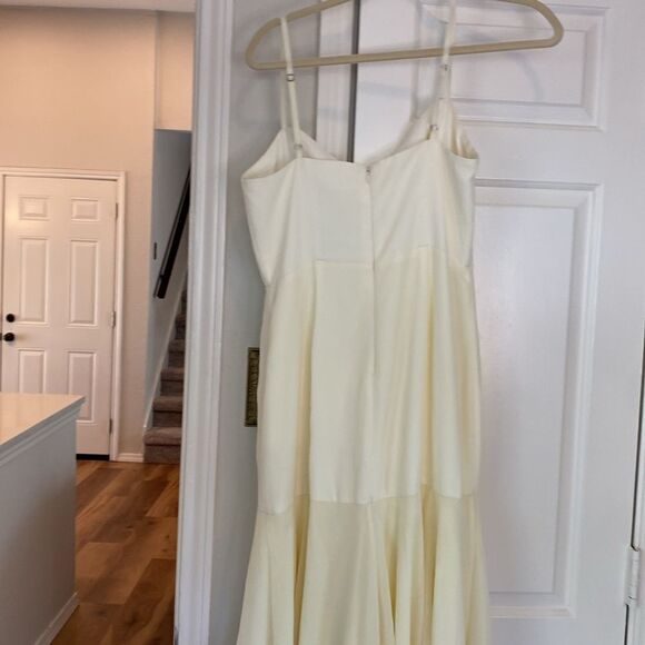 David’s Bridal Fame & Partners Ophelia cream formal maxi - Picture 8 of 13